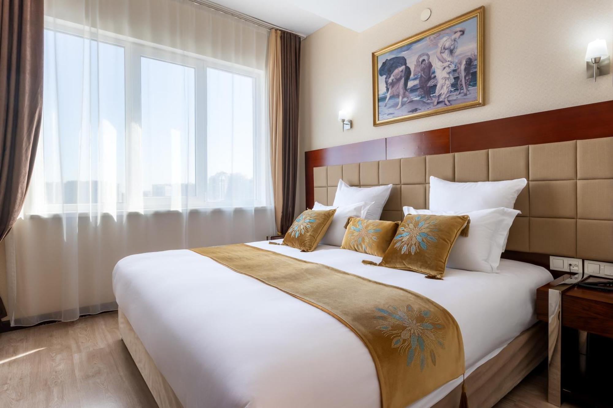 Grand Aiser Hotel Almaty Exterior foto