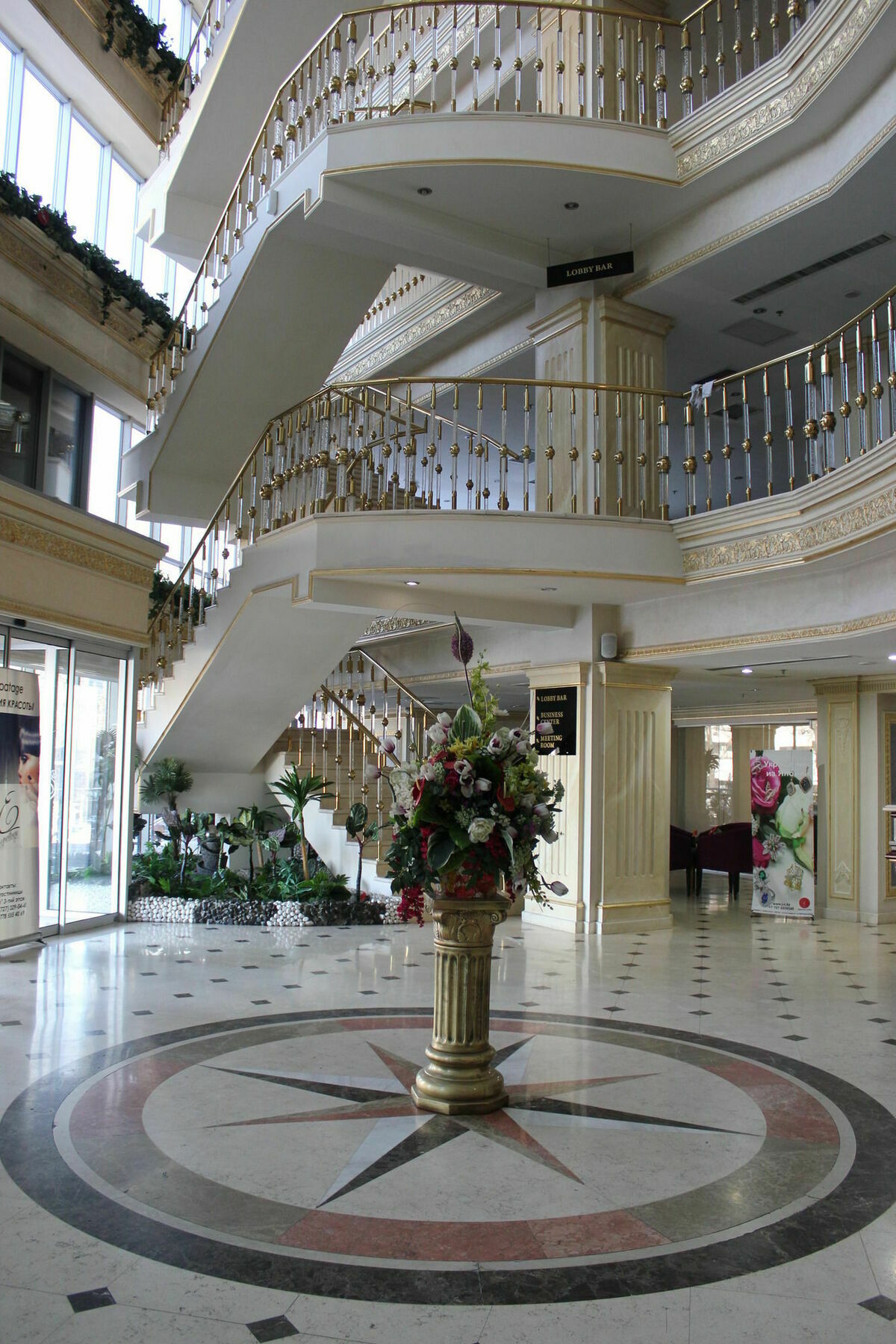 Grand Aiser Hotel Almaty Exterior foto